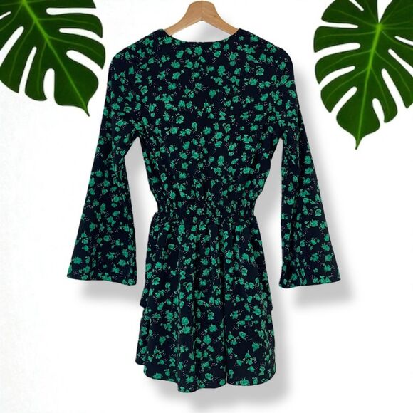 Subdued Emerald Leaf Floral Print Ruffle Tiered Flare Sleeve Dress - Picture 5 of 10